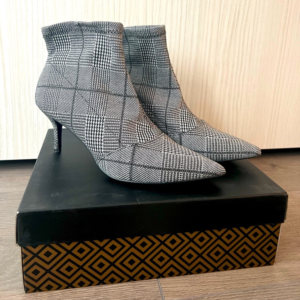 Charles David boots